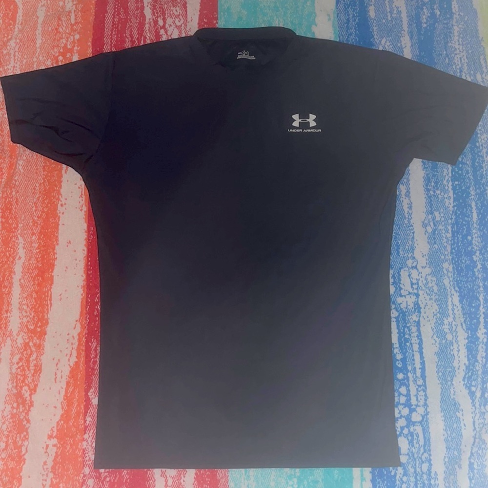 Boys under armor tshirt size XXL no rips or stains